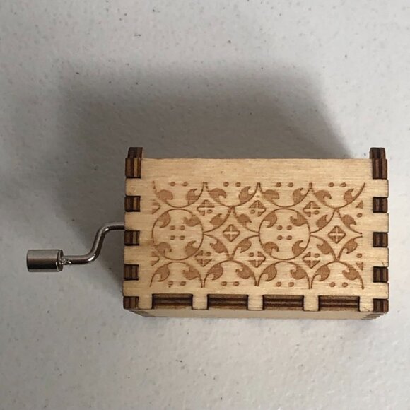 Demon Slayer Tanjiro Kyojuro Rengoku Hand Crank Wooden Music Box Anime Ren New - Picture 5 of 10